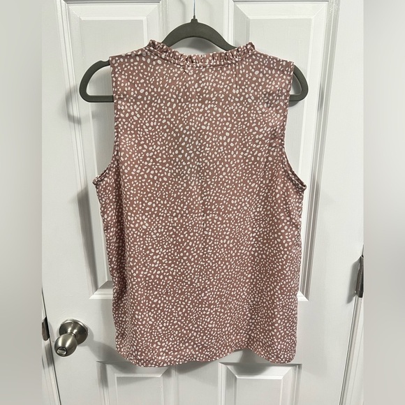 Gibsonlook Ruffle Detail V-Neck Shell - Picture 4 of 4